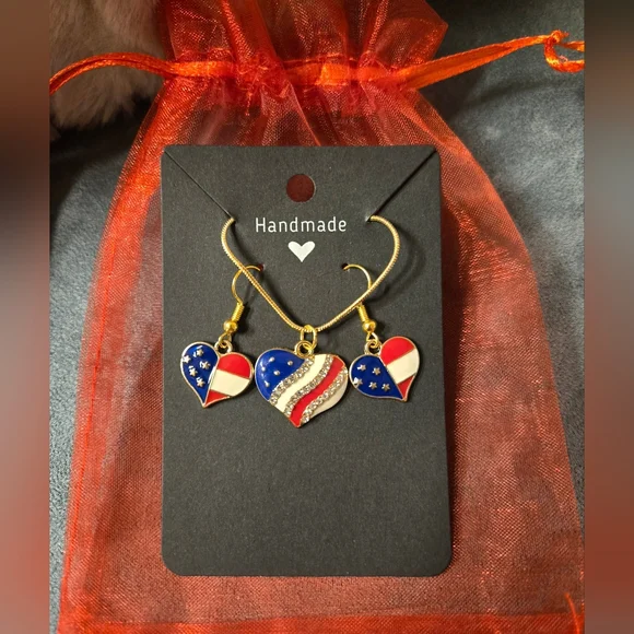 Handmade Gold Heart Shaped Earring And Necklace Set - Picture 1 of 3